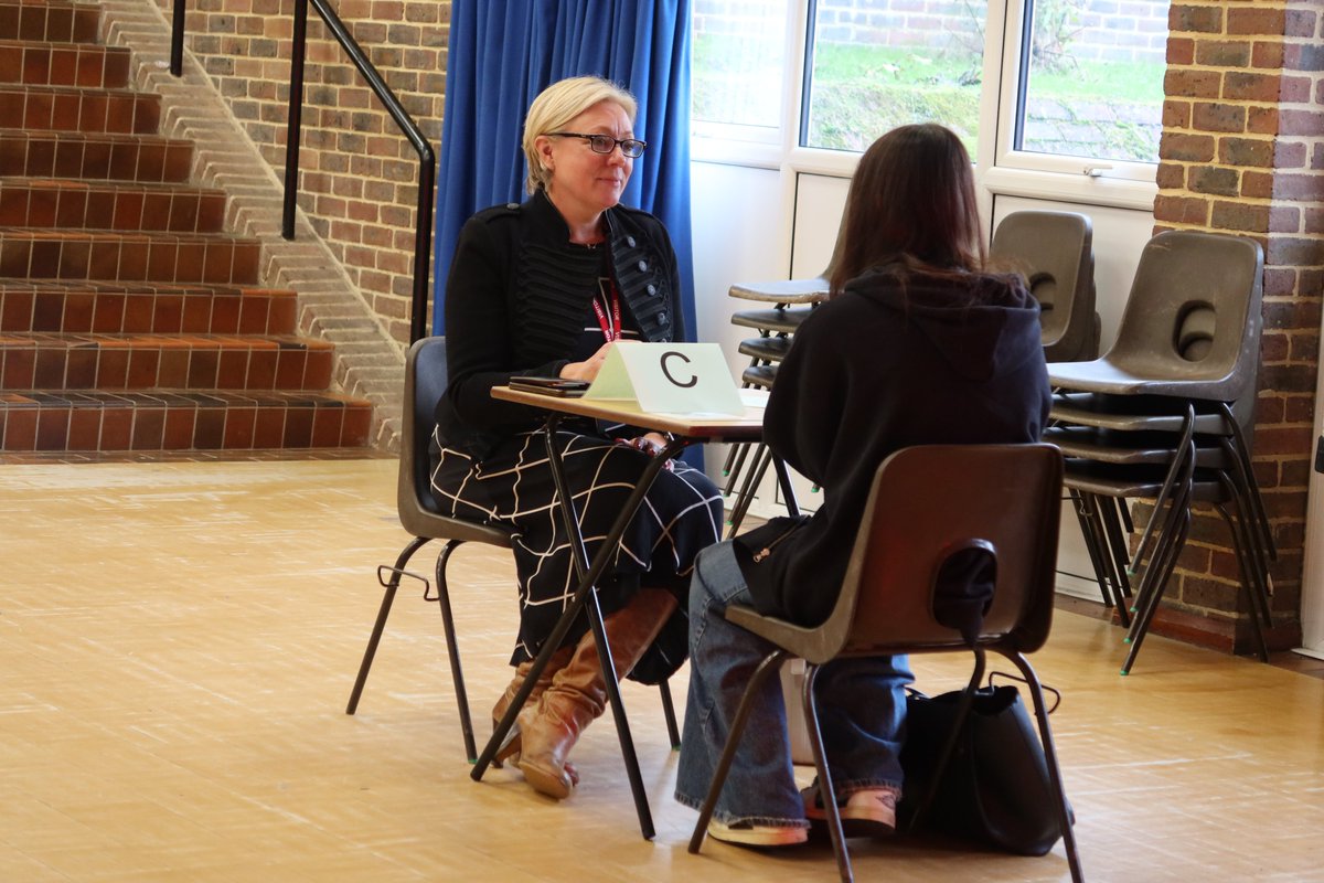 Beacon_Academy's tweet photo. A big thank you to all #Crowborough and District Chamber of Commerce businesses that supported our UCAS, Apprenticeships and Careers Day for Y13 students on Friday 15 November.

Visit our website to find out more: https://t.co/gSktXTnGwy

#SixthForm @ucas_online @AmazingAppsUK https://t.co/ZRwK2UqDms