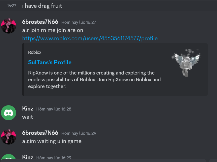 Kinzz1901's tweet photo. @FruitsNews67185 no i lost my dragon by scamer😢😢😢, although blox fruit is about to be updated. My worst day https://t.co/CUSL7sCNk9