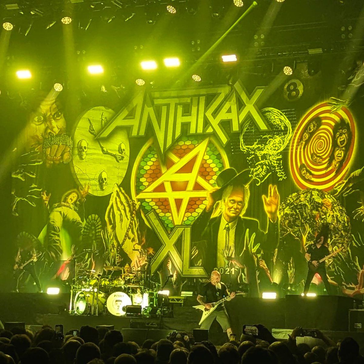 TSHorror's tweet photo. What a gig #klashoftheTitans #metalfamily https://t.co/A4hzpz3cLa