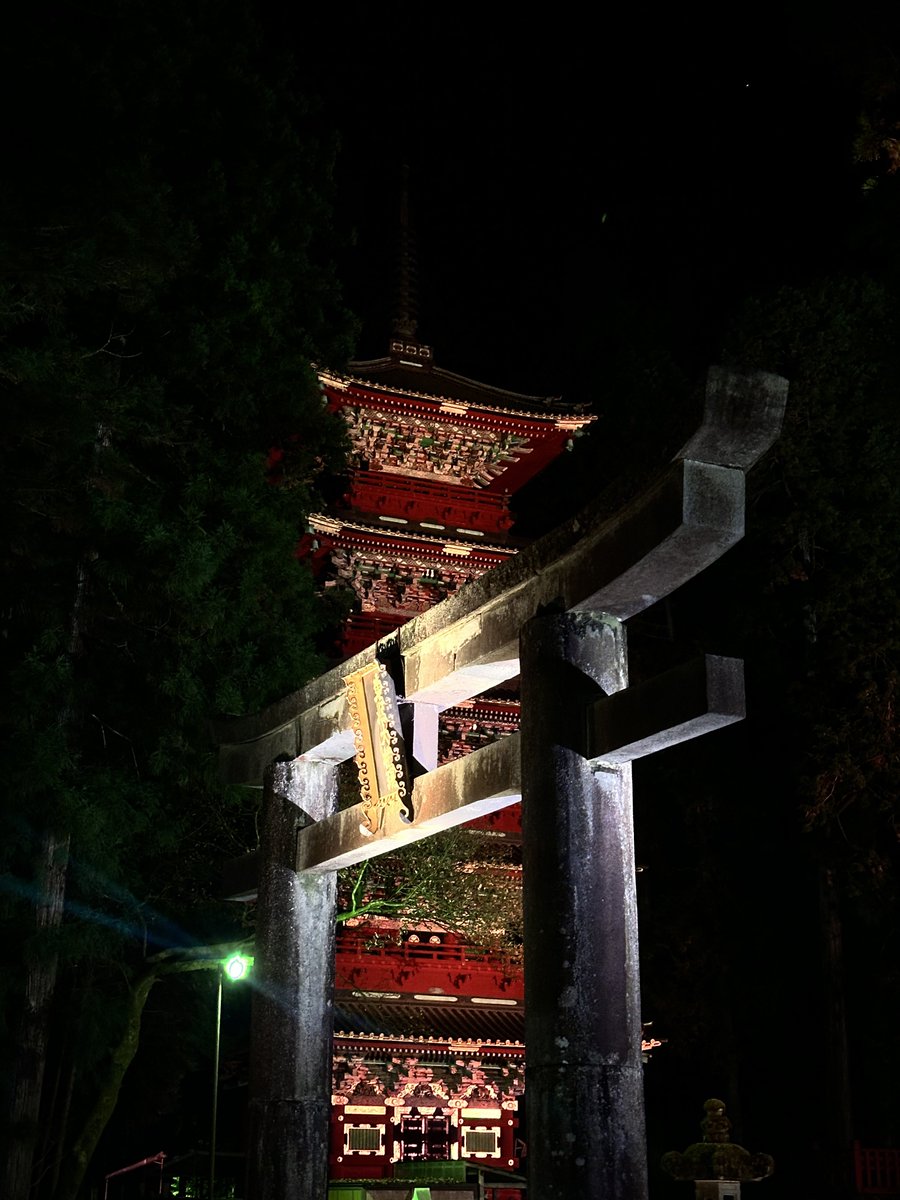 ねぇ📣皆知ってる❓
11月29日〜12月1日まで
ライトアップ日光やってるよ✨🍁
世界遺産ライトアップされてるんだよ！
何でこんなに人居ないの❓😂😂😂

日光の魅力は
紅葉🍁だけじゃないから
おいでよ日光‼️

#ライトアップ
#日光