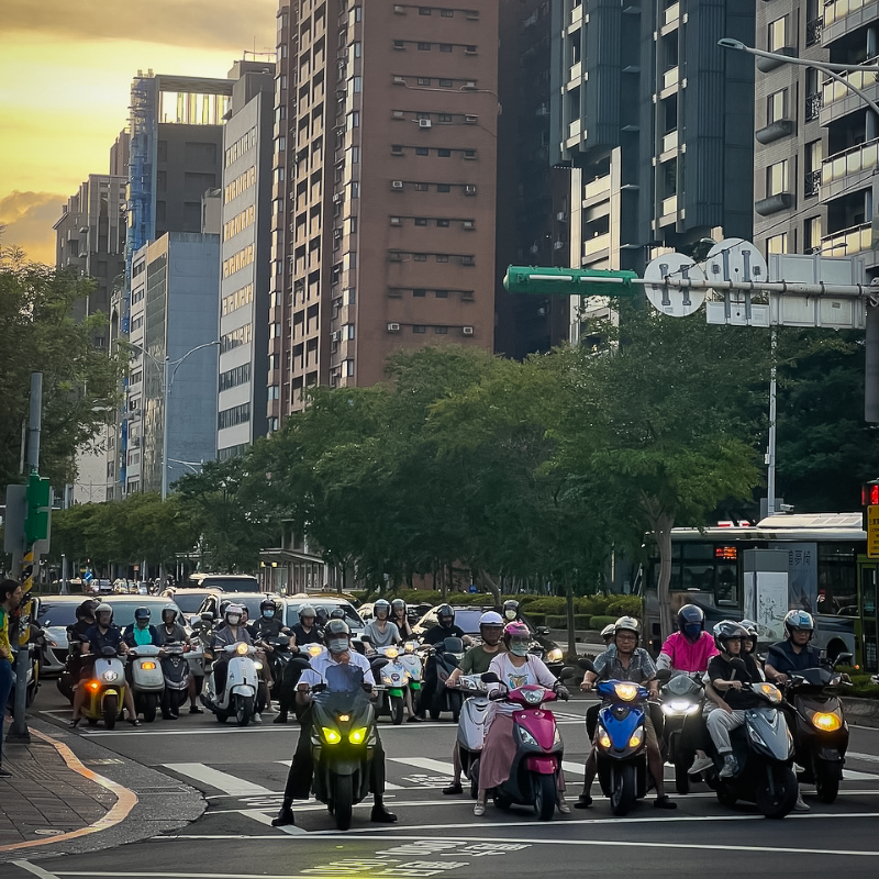 Beautiful #Taiwan in pictures 😍🌍⁠🇹🇼⁠
1. ⁠#Crocodile Island⁠
2. ⁠#Daan Park, Taipei⁠
3. ⁠Traffic in #Taipei⁠
⁠
polarsteps.com/AdrianSameli/1…
⁠
#asabbatical #sabbatical #travelphotoblog #travelinspirations #visittaiwan #shiding #crocodiles #taiwantourism