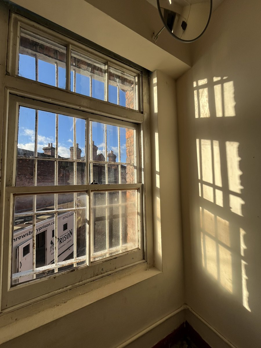 GhostlyGamble's tweet photo. As sinister as the history is at Shrewsbury prison the light hitting certain places still makes it beautiful 🖤 https://t.co/74fgl7T3zY