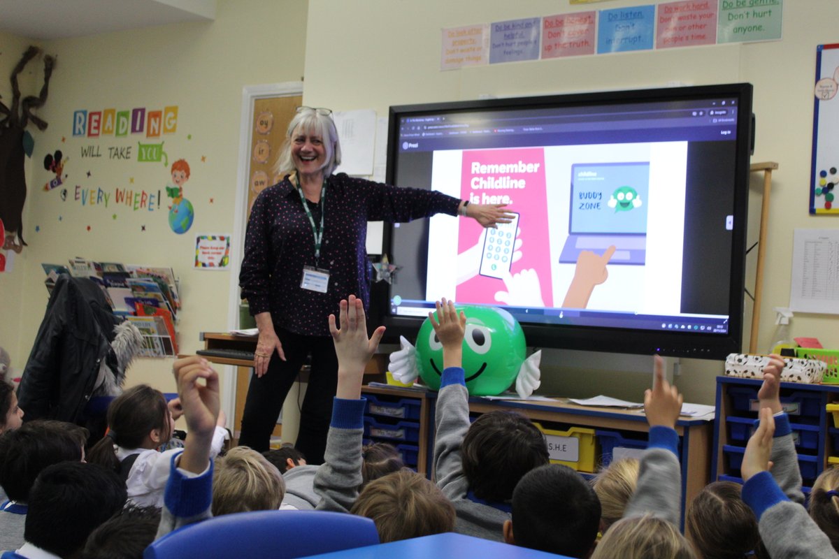 BoltonSch's tweet image. Yesterday Year 2 pupils in Beech House took part in a workshop by the @NSPCC about online safety. Pupils got really involved in the discussion and came away with lots of information on how to stay safe online! 

#NSPCC #BoltonSch #BoltonY2 #BoltonDiscover