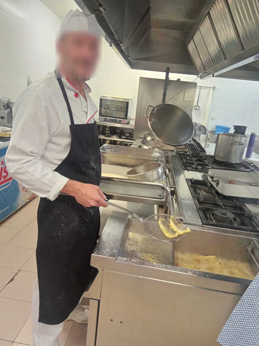 CeipLorenzo's tweet photo. ¡Al rico y saludable pescado! https://t.co/SDLcYArxd8