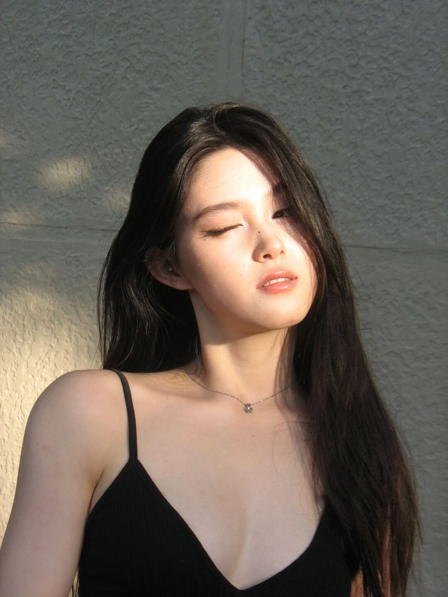 Delicate yet bold, like a rose blooming in twilight’s embrace. 𓆸 𓏲 ༚ Where elegance meets desire, I find my sanctuary. ✦⟢𓂃