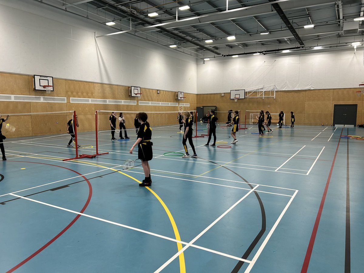 Telford Park Sport (@telfordprkschpe) on Twitter photo Miss Oakley’s class have had lots of fun in PE today learning how and where to perform a backhand serve in Badminton! 🏸 <a href="/telfordprksch/">Telford Park School</a> Miss Oakley’s class have had lots of fun in PE today learning how and where to perform a backhand serve in Badminton! 🏸 <a href="/telfordprksch/">Telford Park School</a>