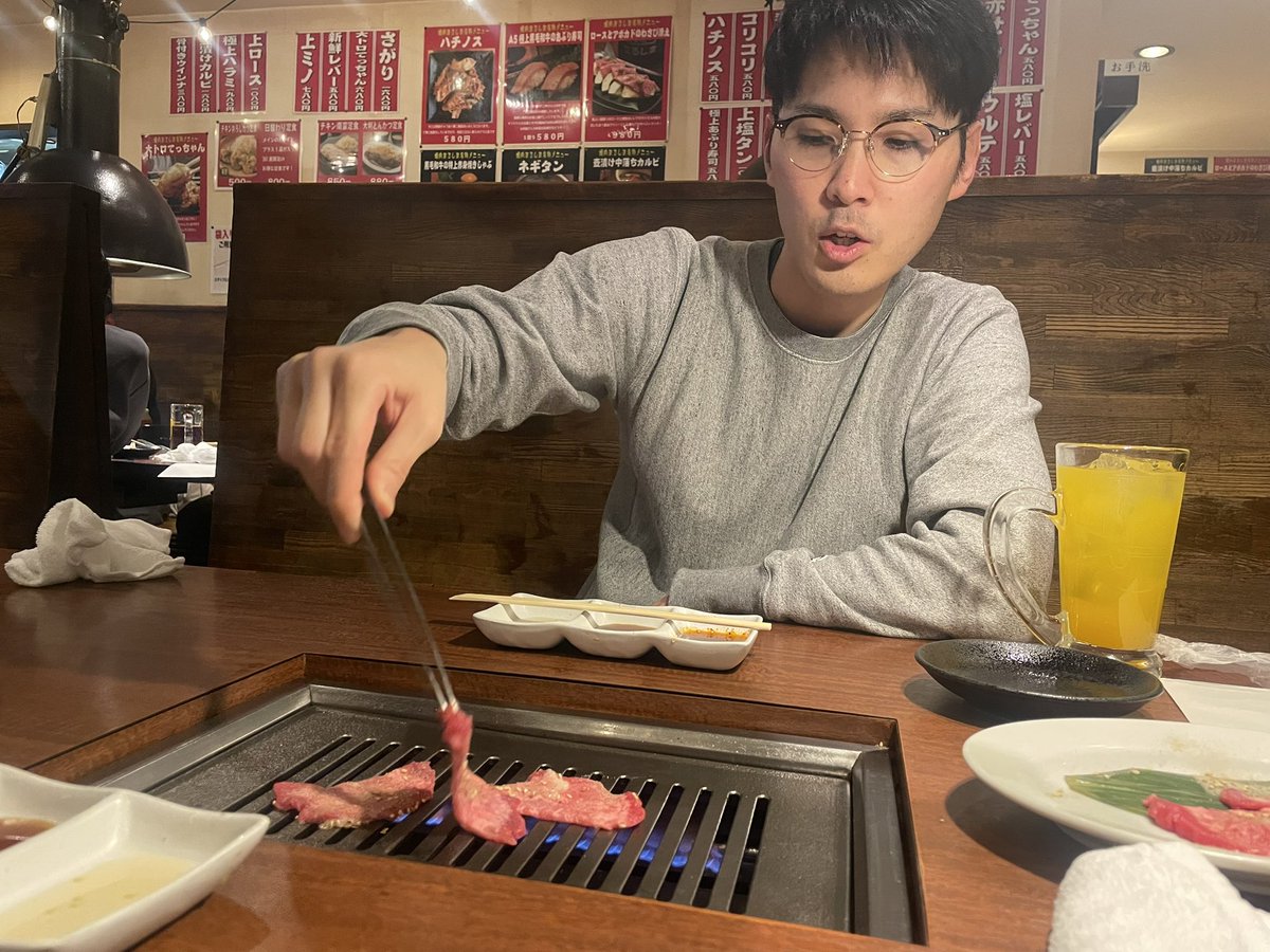 いい肉の日は、急な訪問でのぶあきの日になった。
のぶあきはこの後も別の人と焼肉食べてた。

#のぶあき