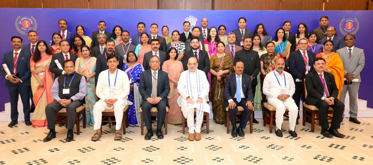 AmitShah's tweet photo. Under the leadership of PM Shri @narendramodi Ji, Bharat is building its police force as an apparatus capable of both securing the nation against new-age challenges and addressing the root causes of crime and terrorism. The DGP/IGP Conference serves as a knowledge-sharing platform to fortify policing in every state through collaboration.
 
Today, inaugurated the 59th DGP/IGP Conference-2024 in Bhubaneshwar. Also distributed police medals for meritorious service and awarded trophies to the three best police stations in the country.