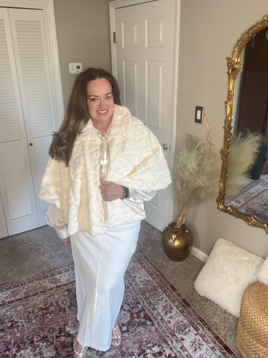 Winter White holiday style liketk.it/4YzFJ