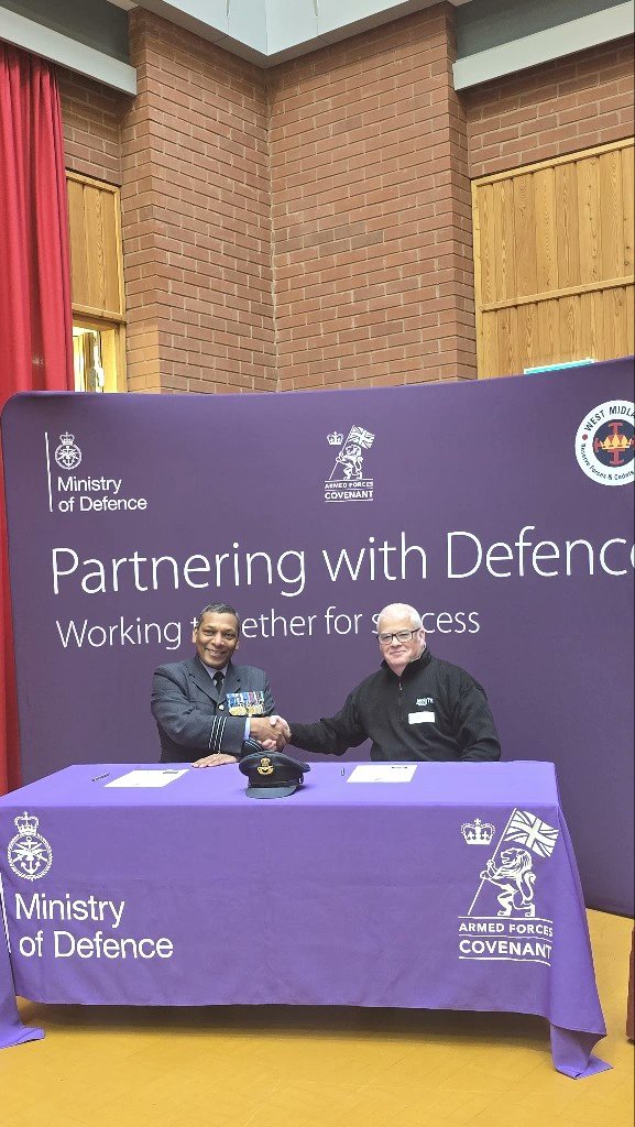 White Logistics & Storage (@whitelogistics) on Twitter photo Our Commercial Manager - Mick Pegg is proud to have signed the Armed Forces Covenant on behalf of White Logistics. #armedforces
<a href="/HW_Chamber/">Herefordshire & Worcestershire Chamber of Commerce</a> Our Commercial Manager - Mick Pegg is proud to have signed the Armed Forces Covenant on behalf of White Logistics. #armedforces
<a href="/HW_Chamber/">Herefordshire & Worcestershire Chamber of Commerce</a>