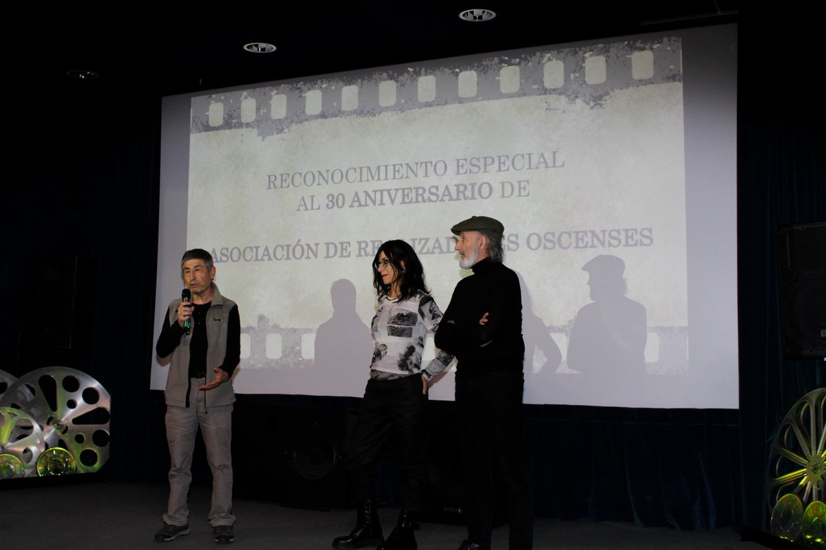 Gracias, <a href="/FescineZaragoza/">Festival Cine Zaragoza</a>, por este reconocimiento. 📽️🎬