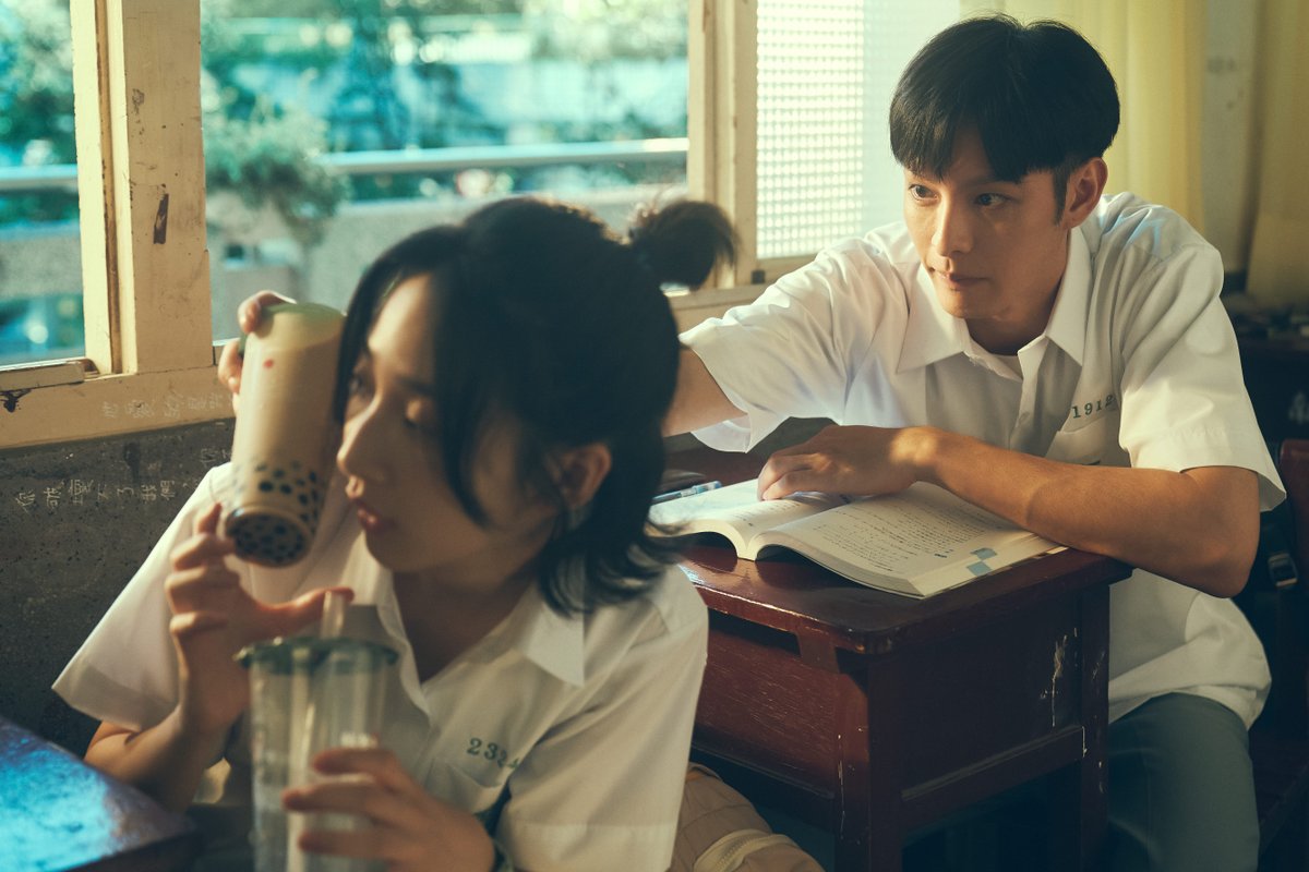 여름날의 레몬그라스 보는 내내 웃김 다른 무엇보다도 조우녕 얼굴이 개그 1티어