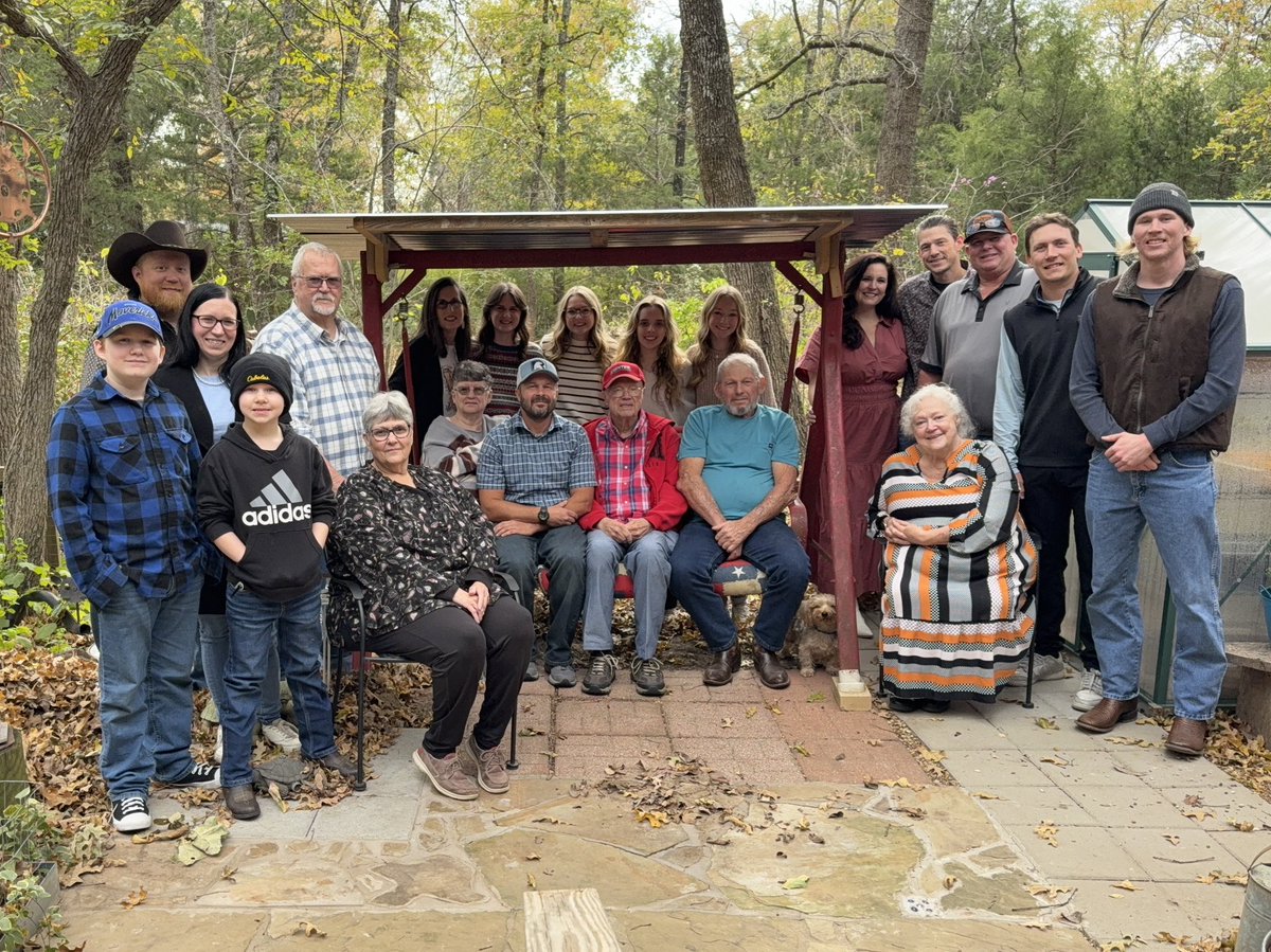 alicia daniel tweet media