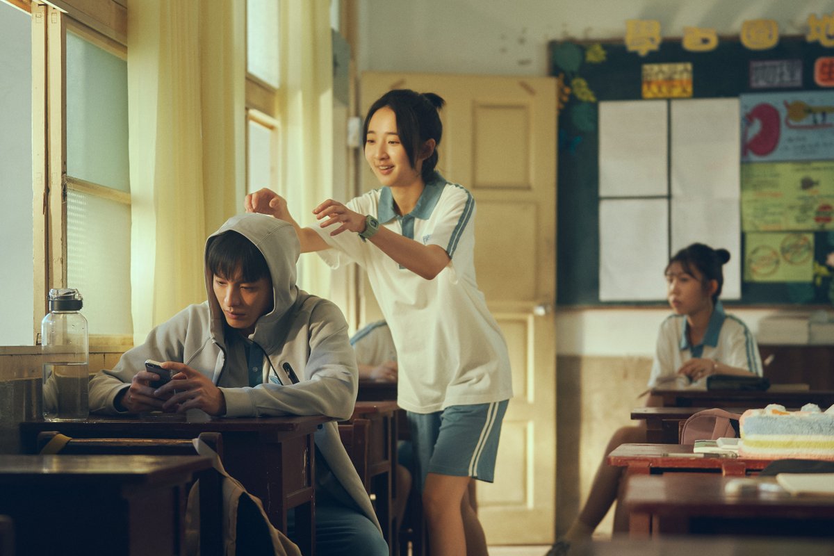 여름날의 레몬그라스 여주 진짜 사랑스럽다
주변에서 조언 듣는대로 열심히 실행하고 할 수 있는 모든 방법을 동원해서 플러팅하는 순수함이 최고의 매력인 듯