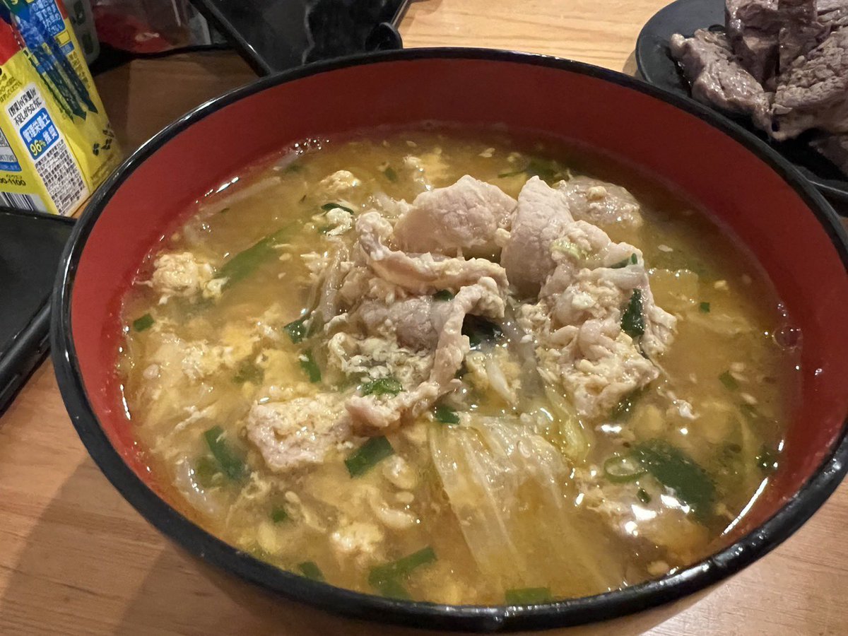 いい肉の日なのでいいお肉を食べました🥩
ステーキも旦那特製ユッケジャンスープも最高でした♡♡♡(お肉だらけ😂)
#いい肉の日 #1129 #ステーキ #ユッケジャンスープ #晩御飯 #ディナー #おうちごはん