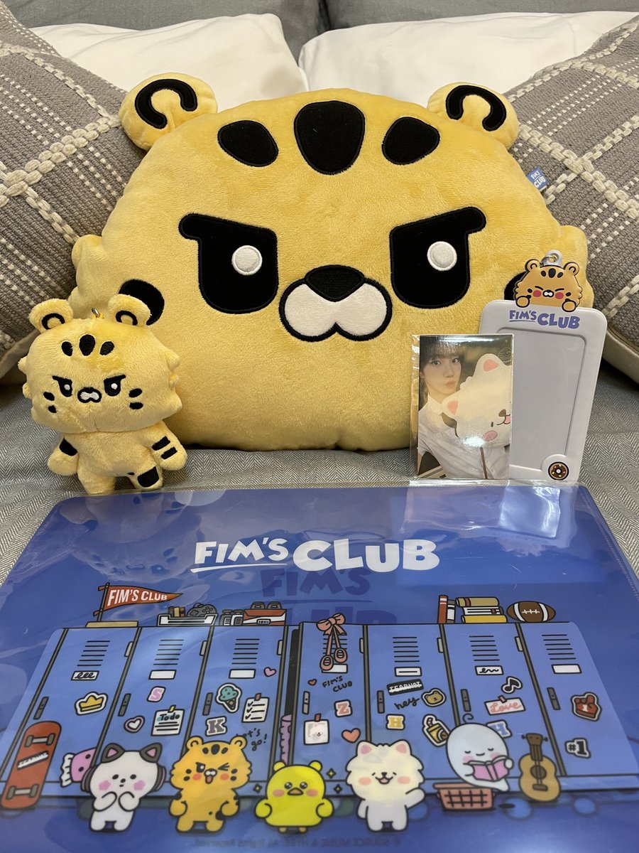 ssamachae's tweet photo. ೀ #iklogmails … .ᐟ
haaai omg my fims club merch are finally here 🥹 thank you so much for securing these ! the mini cloth banner look so cute huhu super thank u for the freebie, im saur happy 😭🫶🏼
💭 @27snoopycart #lisnoopyproofs https://t.co/grDevwUnjz