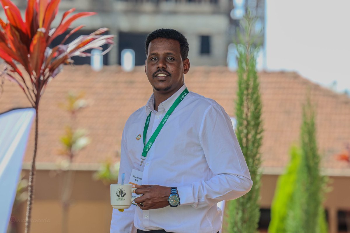 Mohamedkheyr001's tweet photo. Ambassador himuself๐
#GettingYouth2Farm
#SmachsFoundation
#ClimateAction
#RootsToCanopy
#SCYAs
#agriculture https://t.co/Cgc5EbOUu7