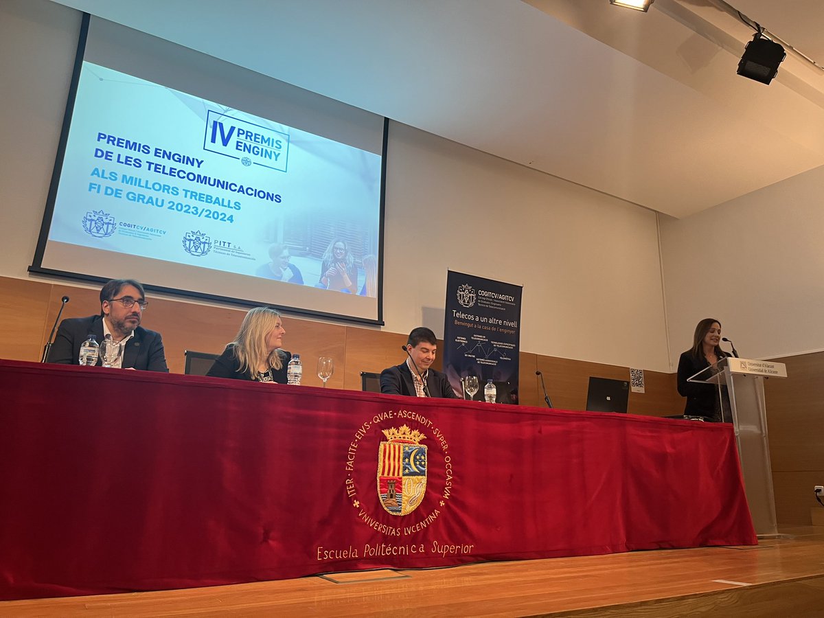 Asistimos a la entrega de los IV PREMIS ENGINY DE LES TELECOMUNICACIONES en la UA. Enhorabuena a los premiados entre ellos un estudiante de la <a href="/epse_umh/">EPSE</a>