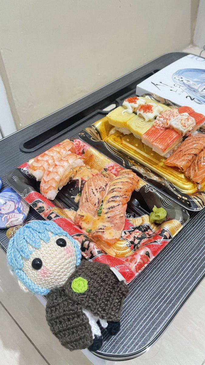 luminousjune's tweet photo. sushi date with birthday boy !! celebrating his birthday by eating his friends sweetfish😋🐟🍣💙

#khunday #TowerOfGod
#생일축하해_우리의_푸른_등대지기
#クン・アゲロ・アグネス誕生祭2024 https://t.co/qvurCJlKto