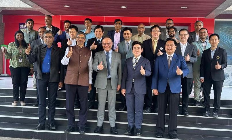 India in Thailand tweet media