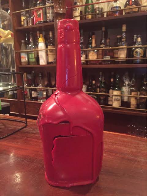 こんな蝋まみれのメーカーズマークあるの？ レア物？