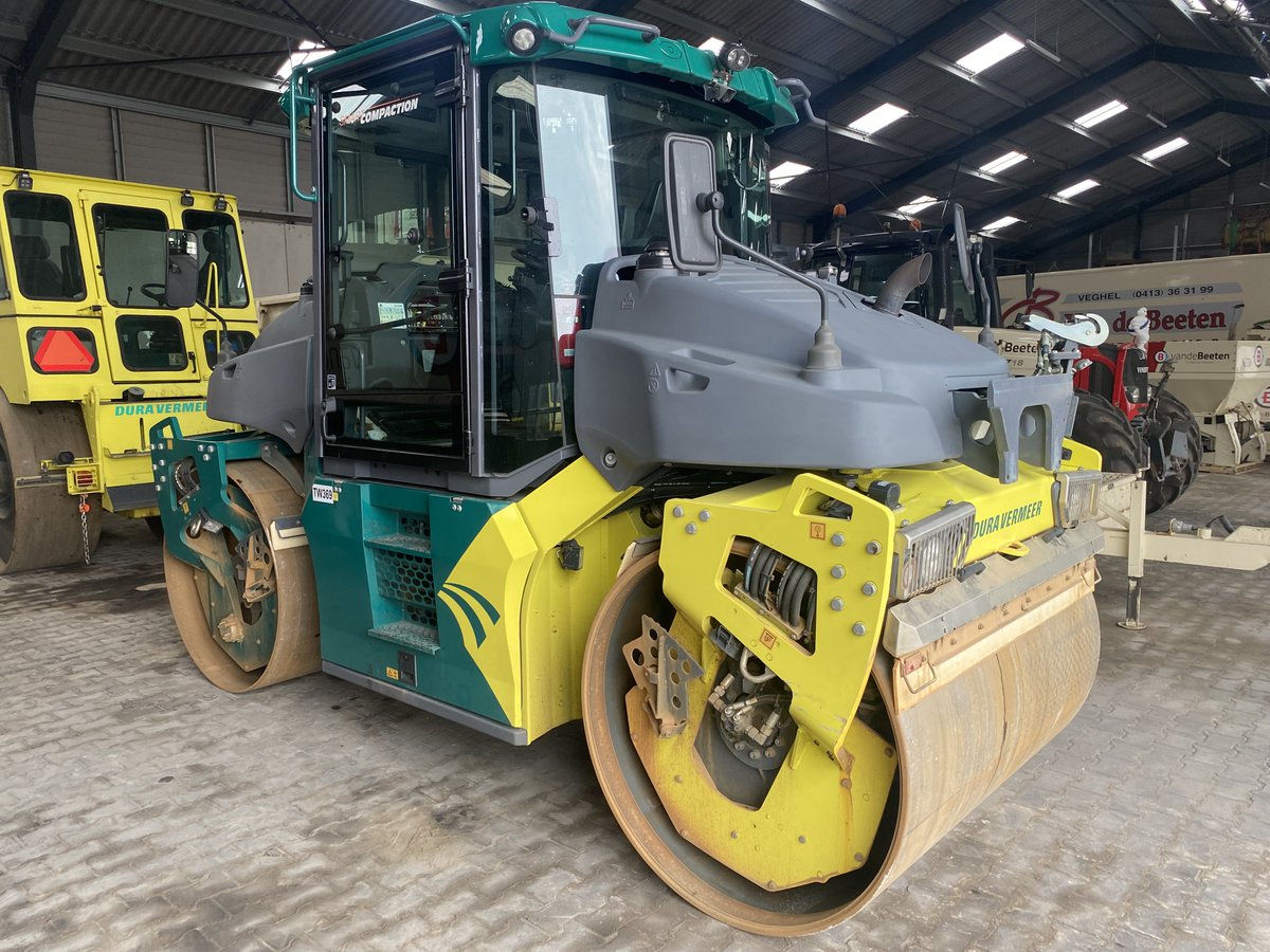 beijerauto's tweet image. Laatst zijn er metingen verricht aan een asfalteermachine en een wals en zijn diverse signalen beschikbaar gemaakt, waaronder brandstofniveau, motordraaiuren, motorsnelheid, totaal brandstofverbruik, accuspanning en AdBlue-niveau. #assetmanagement #infra #candata #mobility