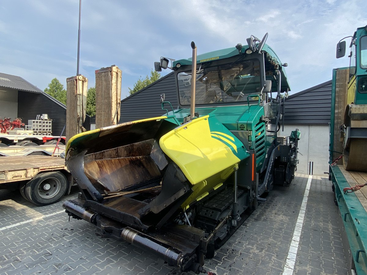 beijerauto's tweet image. Laatst zijn er metingen verricht aan een asfalteermachine en een wals en zijn diverse signalen beschikbaar gemaakt, waaronder brandstofniveau, motordraaiuren, motorsnelheid, totaal brandstofverbruik, accuspanning en AdBlue-niveau. #assetmanagement #infra #candata #mobility