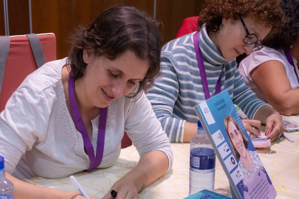 Ha vuelto a ocurrir!! El pasado sábado 16 de Noviembre celebramos el III Campeonato de ProyectoSTEM de Asturias. En esta jornada nos acompañaron varias de las investigadoras que aparecen en el juego... dos horas firmando autógrafos a las alumnas y alumnos participantes!!