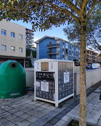 🌍💧 Urola Kostak ur botilak plastikoak murriztu eta ura tapakoa erabiltzera animatzen du! ♻️🚱 Prebenitu, berrerabili, birziklatu! 🛑
Ingurumenaren aldeko pauso handia ematen ari gara! #UrolaKosta #Ingurumena #Prebentzioa #Berrerabilpena