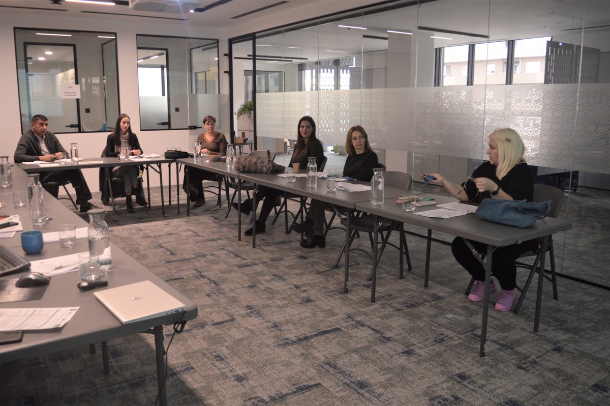 📌 Za naše službenike u prostorijma <a href="/ReSPA_EU/">ReSPA</a> održana je druga po redu radionica usmjerena na unapređenje upravljanja kvalitetom, primjenom modela zajedničkog okvira procjene #CAF.  👇
🔗 metrologija.me/caf-konsenzus-…