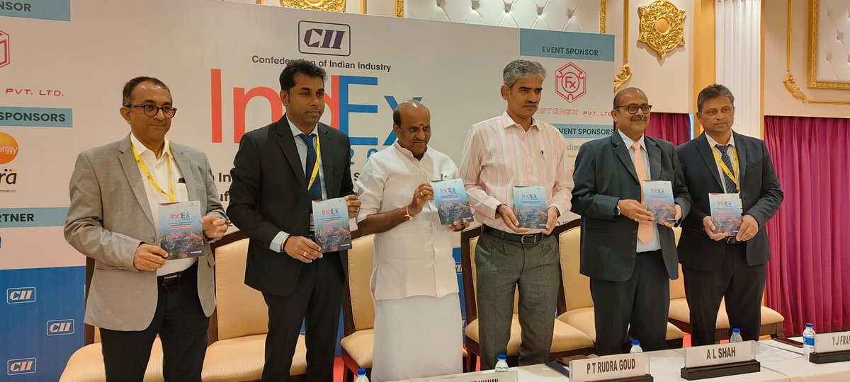 airnews_puduvai's tweet image. சிஐஐ சார்பில் நடைபெறும் &apos;&apos;இண்டெக்ஸ் 2024&apos;&apos; தொழில்துறை கண்காட்சி புதுச்சேரி சுகன்யா கன்வெக்சன் சென்டரில் இன்று காலை துவங்கியது. இக்கண்காட்சியை புதுச்சேரி பொதுப்பணித்துறை மற்றும் சுற்றுலா அமைச்சரை லட்சுமி நாராயணன் துவக்கி வைத்தார்.

#CII #IndEX2024 #Exhibition #Puducherry