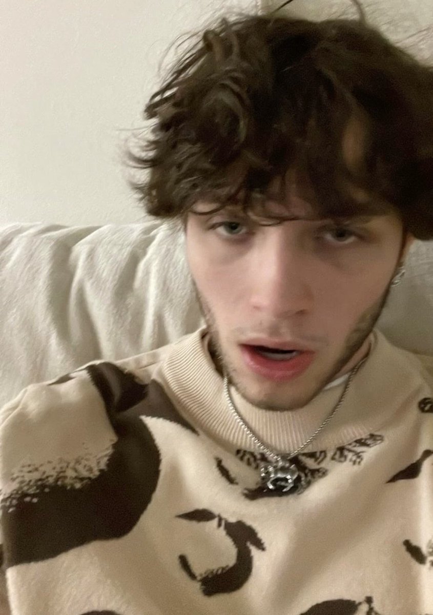 clairomatt's tweet image. happy #sturniolofriday !! also happy thanksgiving lovelies 🦃🌟 (in honor of this photo being a year old)