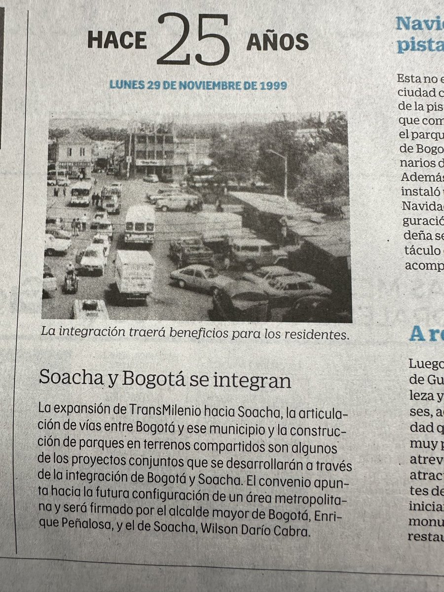 Hace 25 años estábamos creando lo que a casi todos parecía inimaginable: TransMilenio. Que ha hecho posible que nuestra ciudad funcione y aumente su productividad, como lo han establecido estudios de académicos internacionales. Construyó igualdad al hacer que los usuarios del