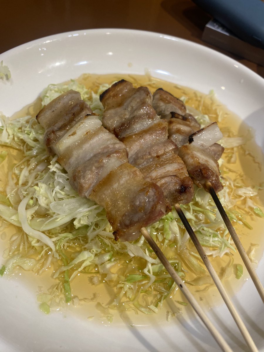 KudamatsuMaya's tweet photo. #焼き鳥竜くん で焼き鳥とごまかんぱち頂きました。
鮮度がやっぱり違うのよ！　
福岡美味しい店ばっかりかよ。

#牛丸亮監督 のお知り合いの店です。
ポスター貼っていただきました！！！

#映画クオリア　
明日は12:45〜！　登壇の日🐓
是非　#KinoCinema天神　に会いに来てください🐥 https://t.co/yafX3zrJJ1