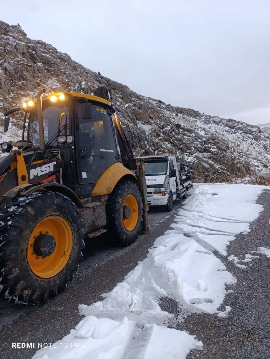 hadimbelediyesi's tweet photo. 👷🚧 Ekiplerimiz daha #GüzelHadim için ilçemizin dört bir yanında iş başında.
#Bolat
#Yenikonak
#Göynükkışla
#Taşpınar
#Dedemli https://t.co/8JwnnO5wvA