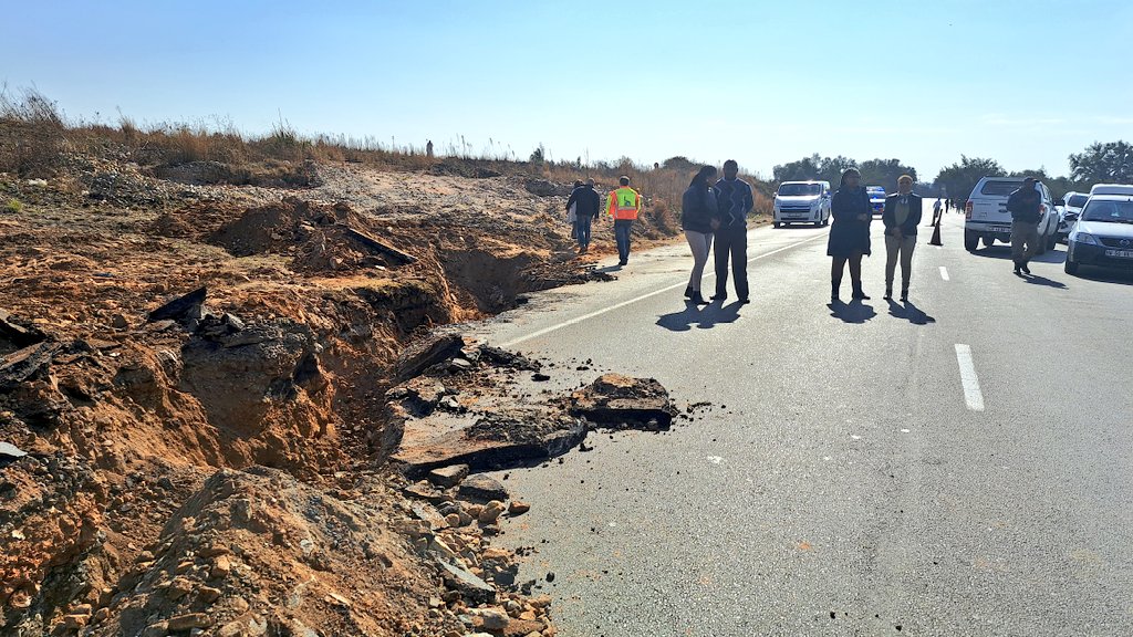 CityofJoburgZA's tweet photo. In response to the damage caused by illegal mining, the @MyJRA is intensively monitoring and securing at-risk areas. Our commitment to your safety is unwavering with increased road and bridge protections.
#JMPDAntiCorruption #SaferJoburg ^RT https://t.co/20yBc1JULb