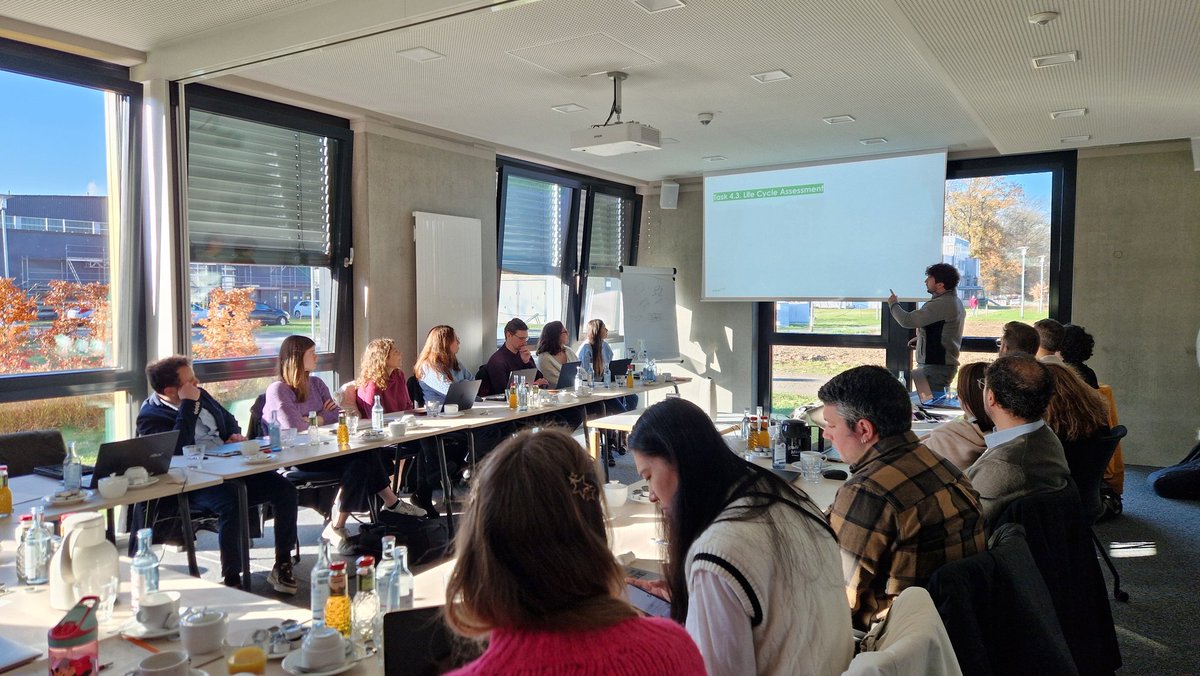 superval_eu (@superval_eu) on Twitter photo ▶️ We continue with updates from:
🎙️ WP3 - Photocatalytic hydrogenation of N₂ & NOx to NH₃ by <a href="/JosepAlbero/">Josep Albero Sancho</a> (<a href="/ITQ_UPVCSIC/">ITQ (UPV-CSIC)</a>)
🎙️ WP4 - Device integration & performance validation by Sofia Calero (@tueindhoven), Martí Rufí (2.-0 LCA) and Laura González (<a href="/somosvareser/">VARESER</a>). ▶️ We continue with updates from:
🎙️ WP3 - Photocatalytic hydrogenation of N₂ & NOx to NH₃ by <a href="/JosepAlbero/">Josep Albero Sancho</a> (<a href="/ITQ_UPVCSIC/">ITQ (UPV-CSIC)</a>)
🎙️ WP4 - Device integration & performance validation by Sofia Calero (@tueindhoven), Martí Rufí (2.-0 LCA) and Laura González (<a href="/somosvareser/">VARESER</a>).