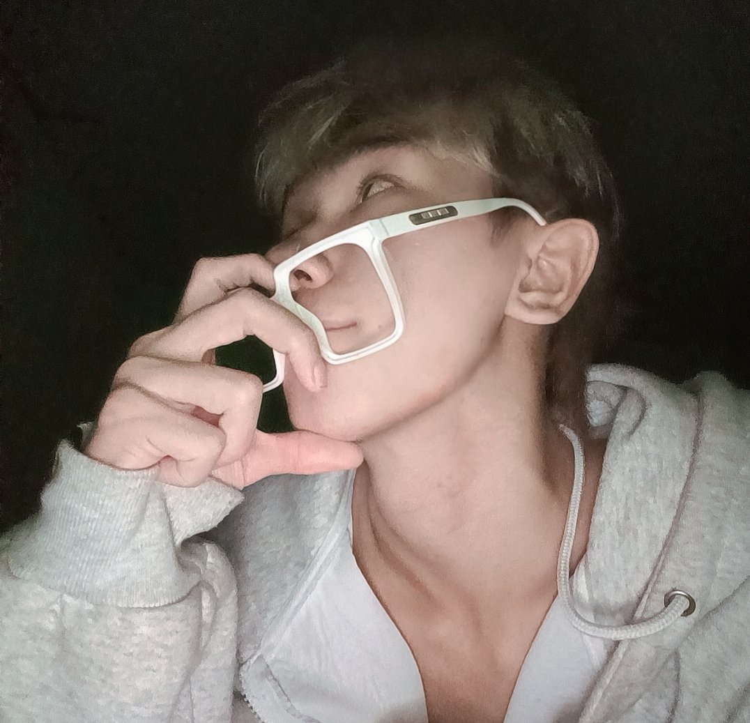 小皇好困 (@xlinzi03) on Twitter photo 