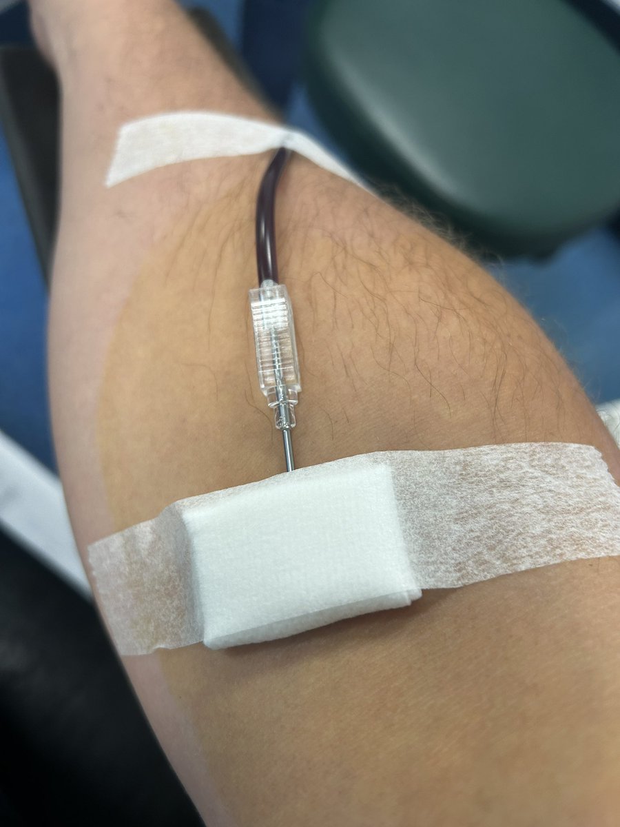 •Donner du sang est un acte de solidarité qui sauve des vies. Les services assurant la fourniture de sang et produits sanguins sûrs sont essentiels pour tous les systèmes de santé.