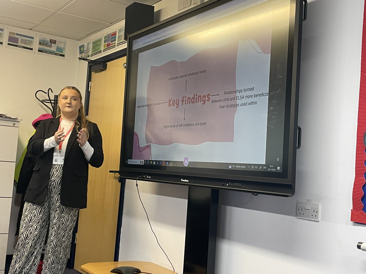 CrockfordMorris's tweet image. So proud of our @APLPteach BA3 student-teachers as they presented their research projects to @PDCSPrimary SLT members! All were well researched and professionally presented! #Bethedifference…teach!  @ESharpling