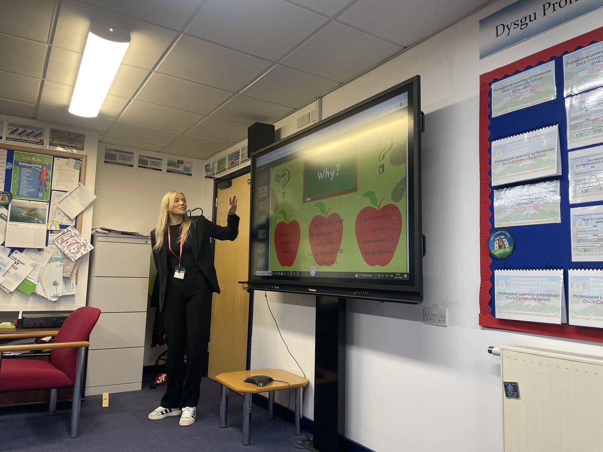 CrockfordMorris's tweet image. So proud of our @APLPteach BA3 student-teachers as they presented their research projects to @PDCSPrimary SLT members! All were well researched and professionally presented! #Bethedifference…teach!  @ESharpling