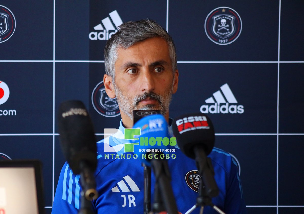 diskifhotos's tweet photo. #BetwayPrem Media Day with Orlando Pirates coach Jose Riveiro. #DiskiFhotos #JoseRiveiro #OrlandoPirates #UpTheBucs #BetwayPremiership #RandStadium #Johannesburg #OnceAlways https://t.co/vlYJyfsPMg