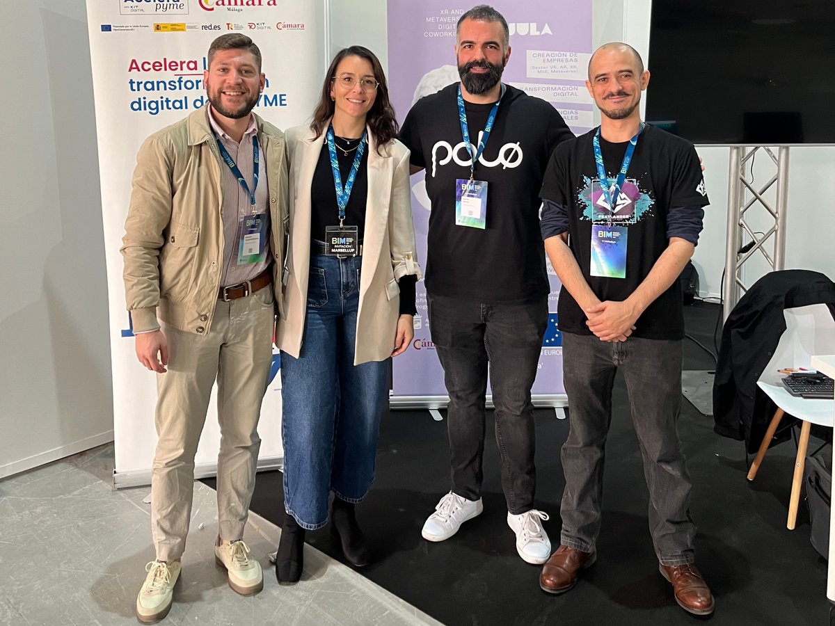 Camara_Malaga's tweet photo. ✨ La Cámara de Comercio de Málaga, presente en el Business Innovation Marbella 2024

Durante el #BIM2024, nuestra Cámara ha reafirmado su compromiso con el emprendimiento, la transformación digital y la empleabilidad, apoyando a startups y empresas asistentes al congreso organizado por Marbellup, iniciativa del @Ayto_Marbella.

💼 En nuestro stand, hemos atendido y asesorado a numerosos usuarios, presentando los programas e iniciativas que ofrecemos.

🚀 Innovación en acción: Manuel García de Andrés, fundador de @FeatLander, una startup incubada en nuestro #HUBDigital La Brújula XR en el @PoloDigitalMLG, impresionó con una demostración de Realidad Virtual e #IA.

💻 Oficina @Acelerapyme: Durante los dos días del Congreso, nuestro equipo, liderado por Gonzalo Tirado, ofreció asesoramiento personalizado a #Pymes y autónomos sobre las ventajas del #KitDigital y cómo este programa potencia la digitalización empresarial.

🌟 Además, nuestras técnicas @soniajuradod y Celia Ramos atendieron consultas sobre proyectos de emprendimiento y la creación de startups, destacando programas clave como #EspañaEmprende, #TalentoJoven e #ImpulsaStartup.

#CámaraMálaga #Innovación #TransformaciónDigital #Emprendimiento #Startups