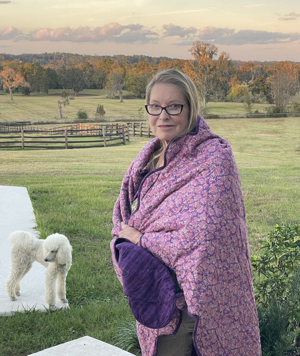 Happy Thanksgiving! &amp; giving thanks to the beautiful, smart, talented @melissagilbertofficial &amp; the launch of her @officialmodernprairie benefiting @pancan  (cozied here in 1 of her blankets). We are all so grateful for her support in driving progress against #pancreaticcancer.💜