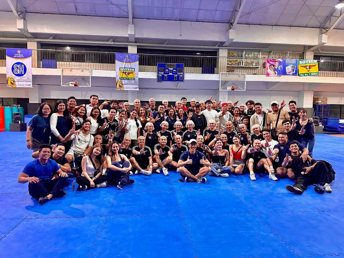 Lezzzgo #NupepSquad 💙💛🛸👽🔥 Isang buo lang 💪🏼 #NUniverse 🔥