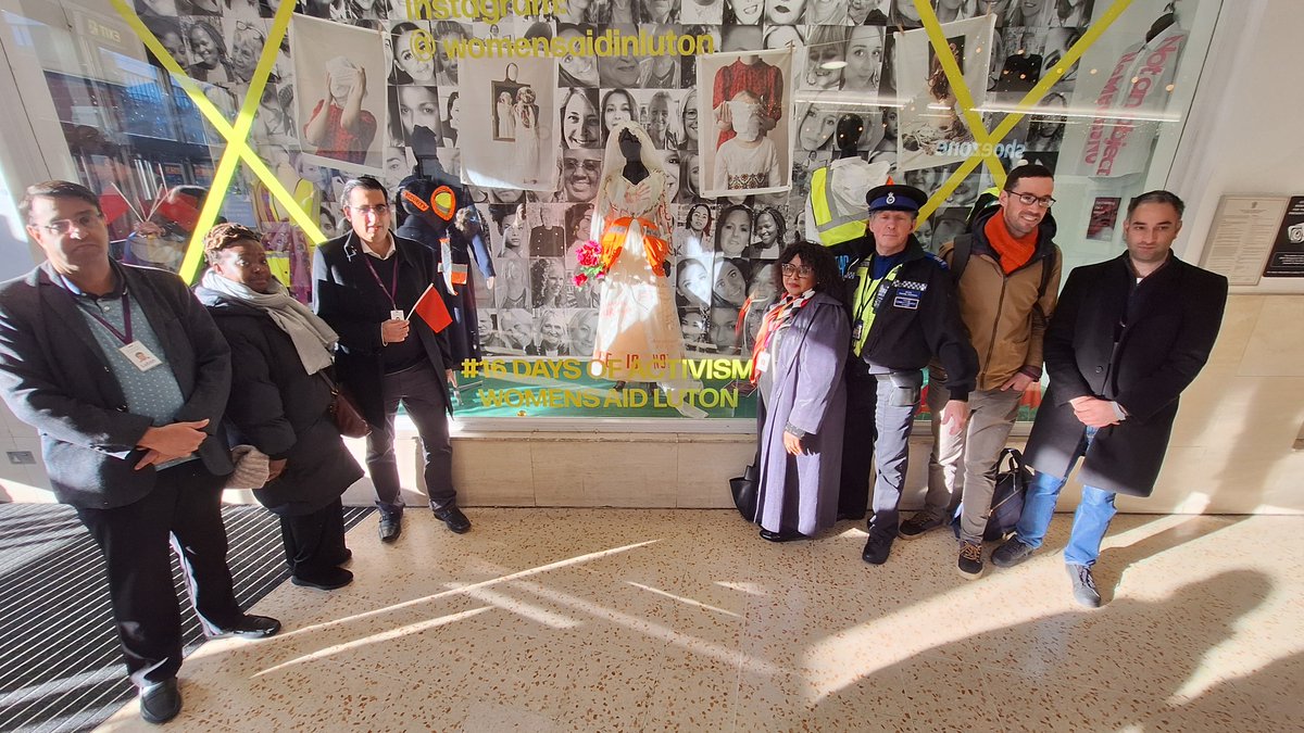 bedscohesion's tweet photo. Today, Cohesion officers joined Community officers, community members at The Point in the Town Centre for the #TooManyNames event, a poignant and powerful gathering to raise awareness about the devastating impact of gender violence and abuse.
#16Days
https://t.co/EuW3eum0iL https://t.co/KRBygwXsQa