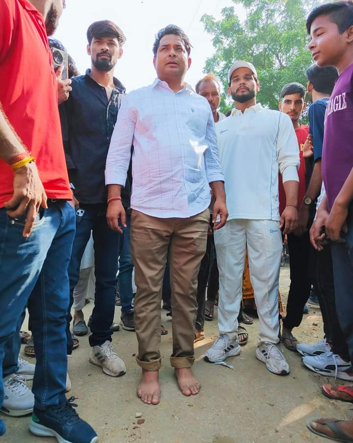 किसान पुत्र (@rajeshbamnawat8) on Twitter photo सभी युवा तरुनाई तानाशाही सरकार को बतादो नरेश अकेला नहीं हैं। शाम 7 बजे याद रहें एक साथ आवाज़ उठानी हैं।
सभी साथी एक दूसरे को फ़ॉलो कर लो
Hastage 👇👇👇
#नरेश_मीणा_को_रिहा_करो
<a href="/1K_Nazar/">एक नजर</a> <a href="/Jeetuburdak/">Jeetu Burdak</a> <a href="/AjeetMeena0113/">Ajeet Meena</a> <a href="/Arjun_Mehar/">🏹 Arjun Mehar | अर्जुन महर ☭</a> <a href="/AadivasiSamachr/">आदिवासी समाचार</a> <a href="/indraj143_m/">The Meena Community 🇮🇳</a> <a href="/dilkhushmeena53/">DILKHUSH MEENA</a> सभी युवा तरुनाई तानाशाही सरकार को बतादो नरेश अकेला नहीं हैं। शाम 7 बजे याद रहें एक साथ आवाज़ उठानी हैं।
सभी साथी एक दूसरे को फ़ॉलो कर लो
Hastage 👇👇👇
#नरेश_मीणा_को_रिहा_करो
<a href="/1K_Nazar/">एक नजर</a> <a href="/Jeetuburdak/">Jeetu Burdak</a> <a href="/AjeetMeena0113/">Ajeet Meena</a> <a href="/Arjun_Mehar/">🏹 Arjun Mehar | अर्जुन महर ☭</a> <a href="/AadivasiSamachr/">आदिवासी समाचार</a> <a href="/indraj143_m/">The Meena Community 🇮🇳</a> <a href="/dilkhushmeena53/">DILKHUSH MEENA</a>