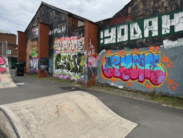 MSJBolton's tweet photo. The year 11 students on the photography trip today have shared some of the interesting sights that they have seen and captured around Bolton. #MSJCommunity #Photography #Bolton #Townhall #Aquariam #SkatePark #TheVaults @MountDepartment https://t.co/IL9J8c3O0Z