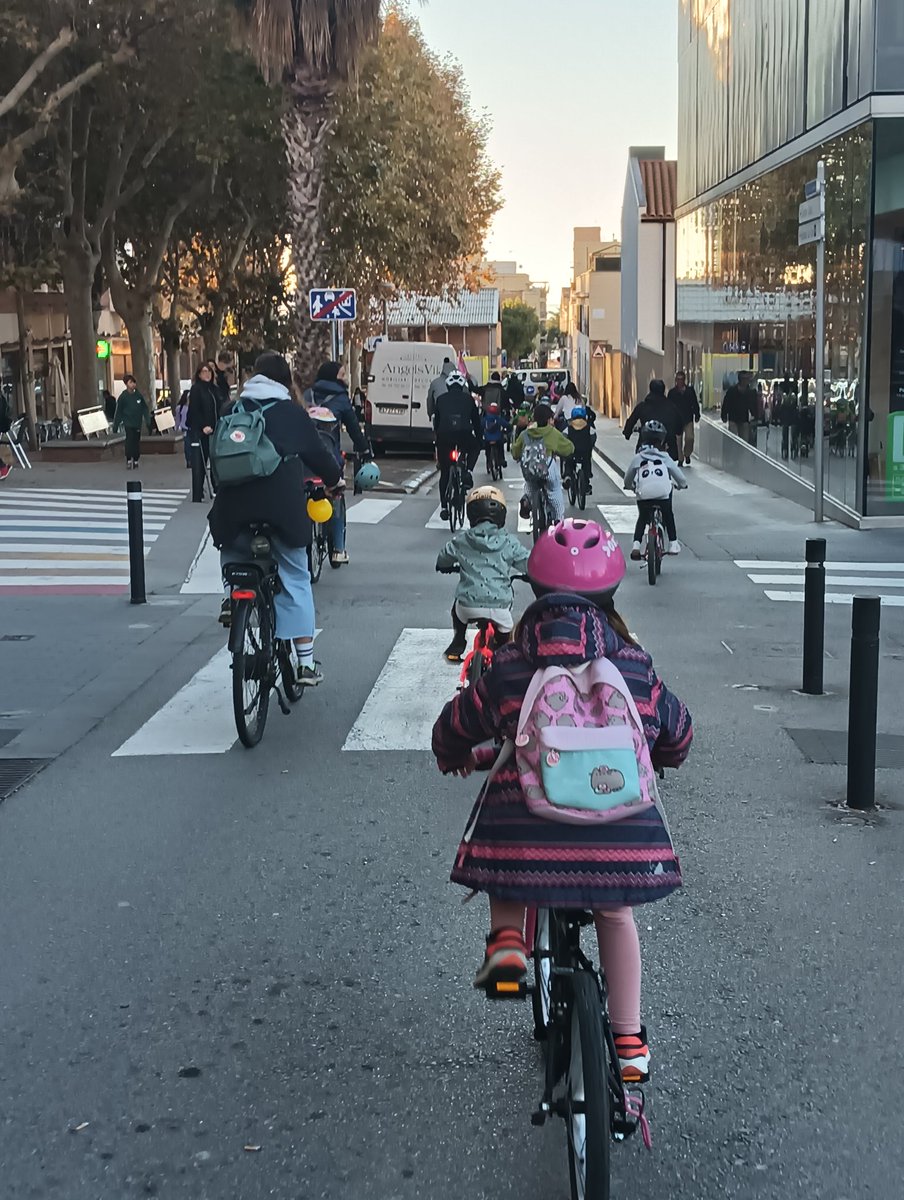 AFA Escola Mar Nova tweet media