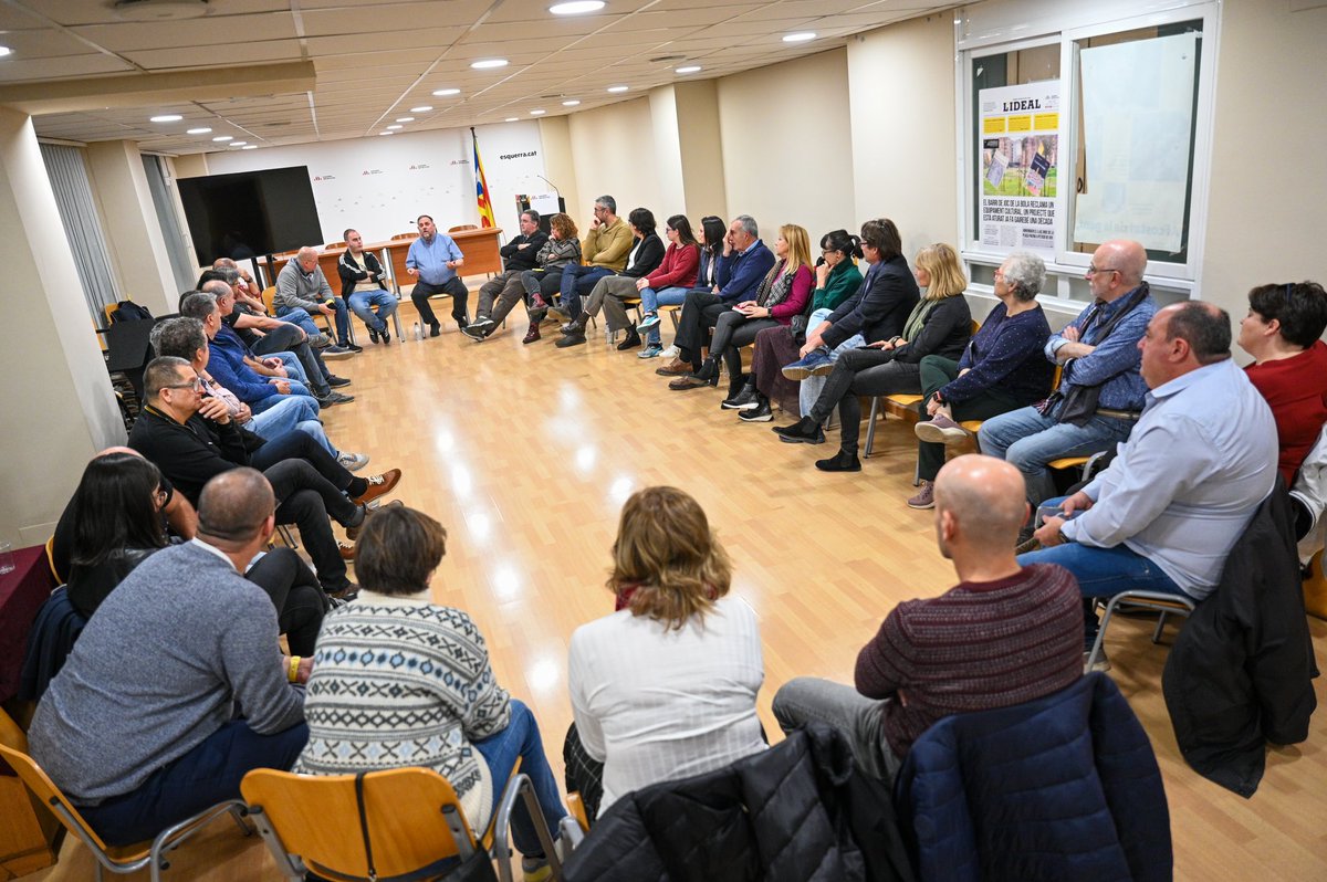 Culminem el centenar de trobades amb militància arreu del territori a Lleida.

Després dels 17.500 km que tota la candidatura sencera de @MDecidim hem recorregut des del juliol, podem dir que, avui, la vigília del Congrés del 30N, hem fet plegades i plegats un procés d’escolta